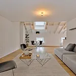 Loft Center - 2 Bedrooms - Parking - By Finenest 公寓 *