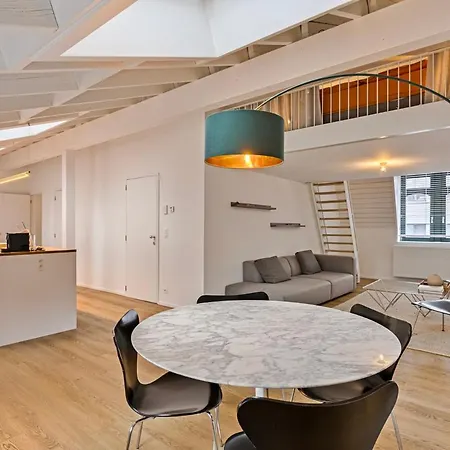 아파트 Loft Center - 2 Bedrooms - Parking - By Finenest 리에주