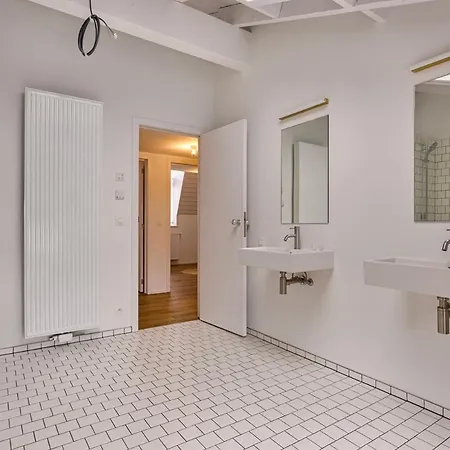 Loft Center - 2 Bedrooms - Parking - By Finenest 아파트 리에주