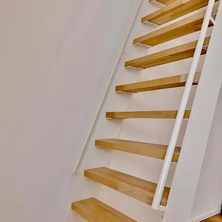 Loft Center - 2 Bedrooms - Parking - By Finenest