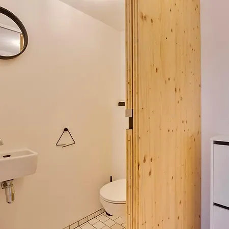 Loft Center - 2 Bedrooms - Parking - By Finenest *