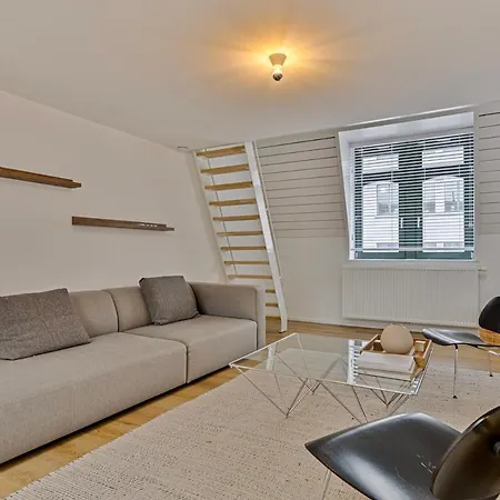 Apartment Loft Center - 2 Bedrooms - Parking - By Finenest