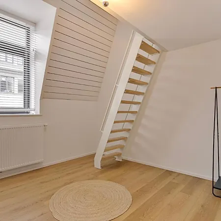 Loft Center - 2 Bedrooms - Parking - By Finenest 리에주