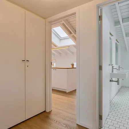 Loft Center - 2 Bedrooms - Parking - By Finenest Apartment