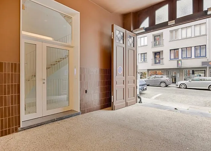 Loft Center - 2 Bedrooms - Parking - By Finenest דירה לייז'